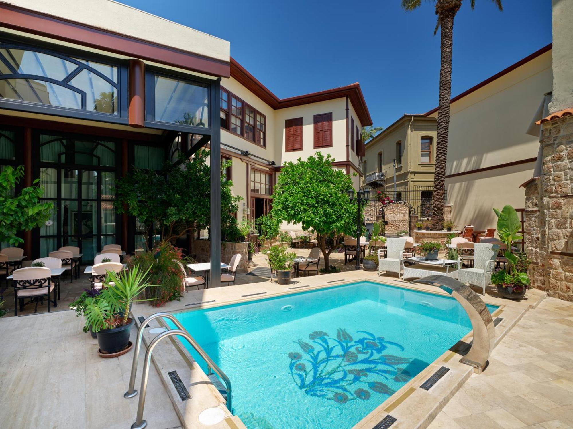 1207 Special Class Hotel