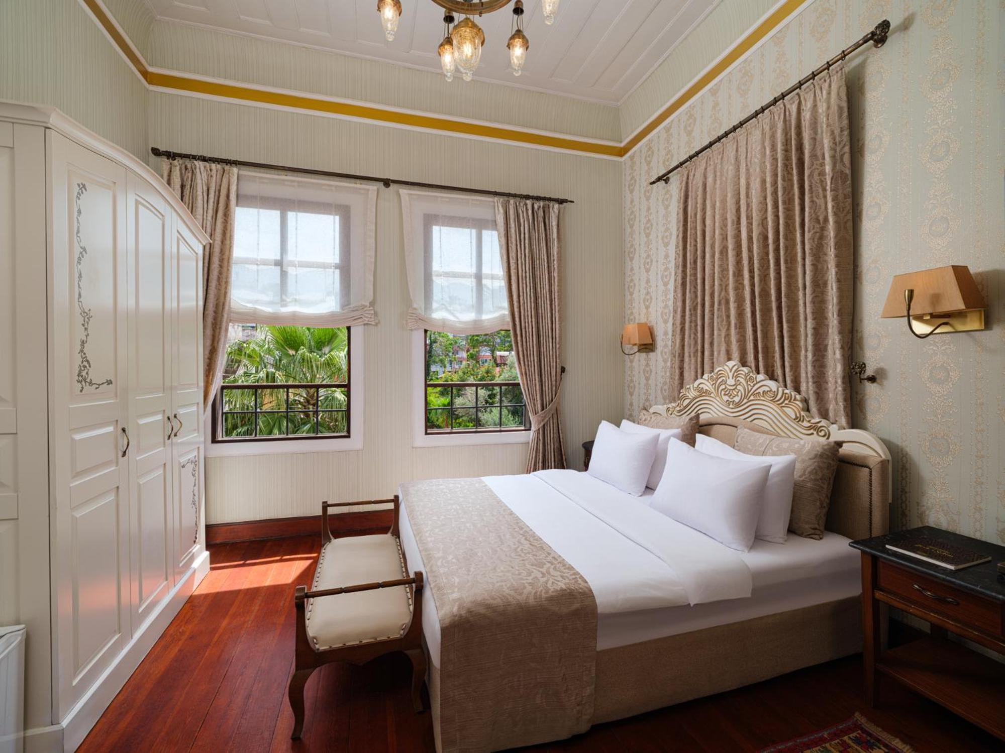 1207 Special Class Hotel 3*